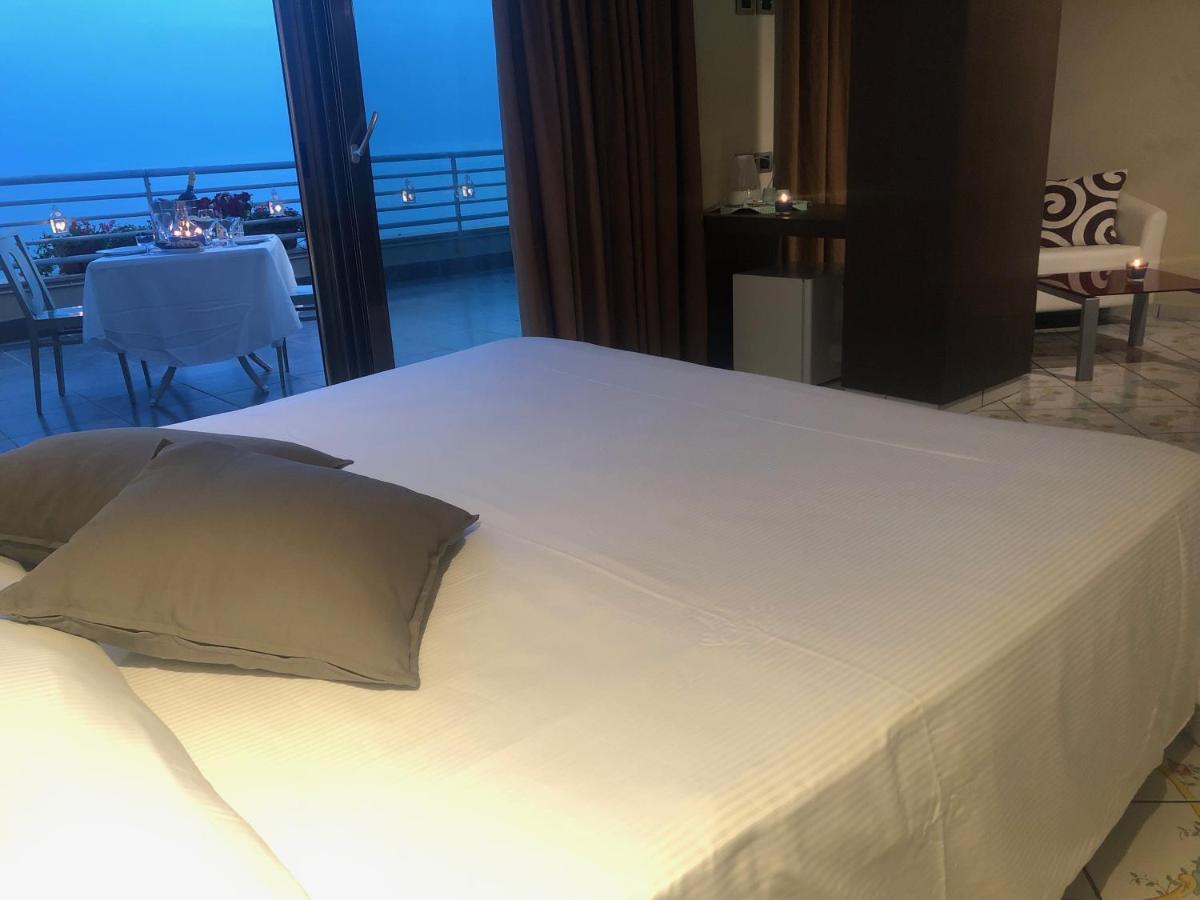Hotel Ancora Понтеканьяно Екстер'єр фото